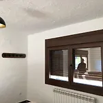 Casa De Vinas 1 Y 2 * Navaluenga
